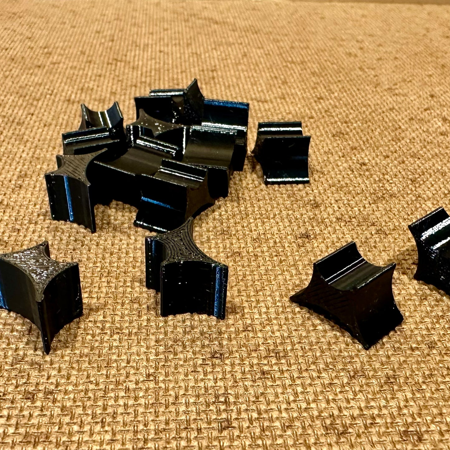 15 Supports durites et câbles